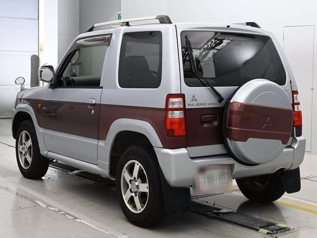 MITSUBISHI PAJERO MINI