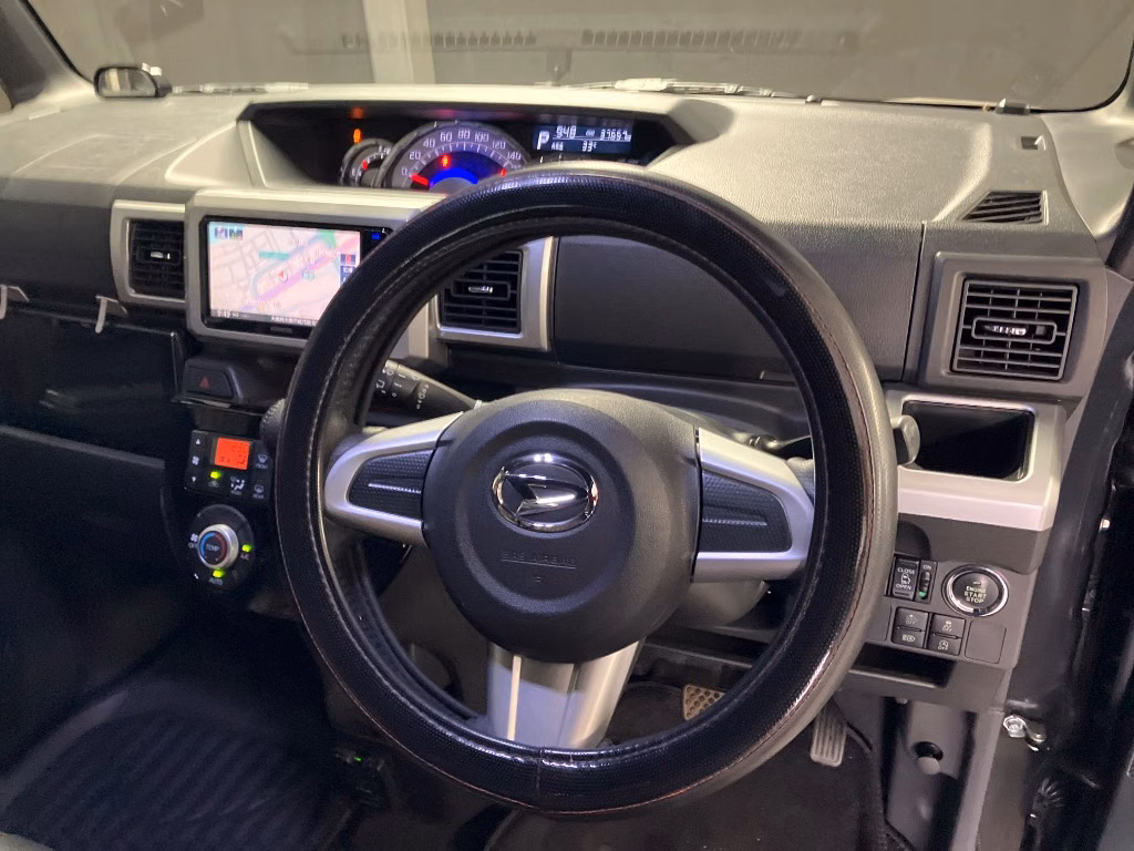 DAIHATSU WAKE