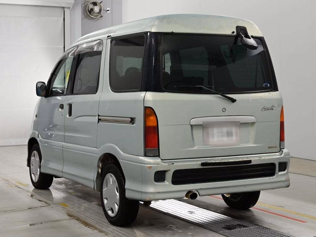 DAIHATSU ATRAI7