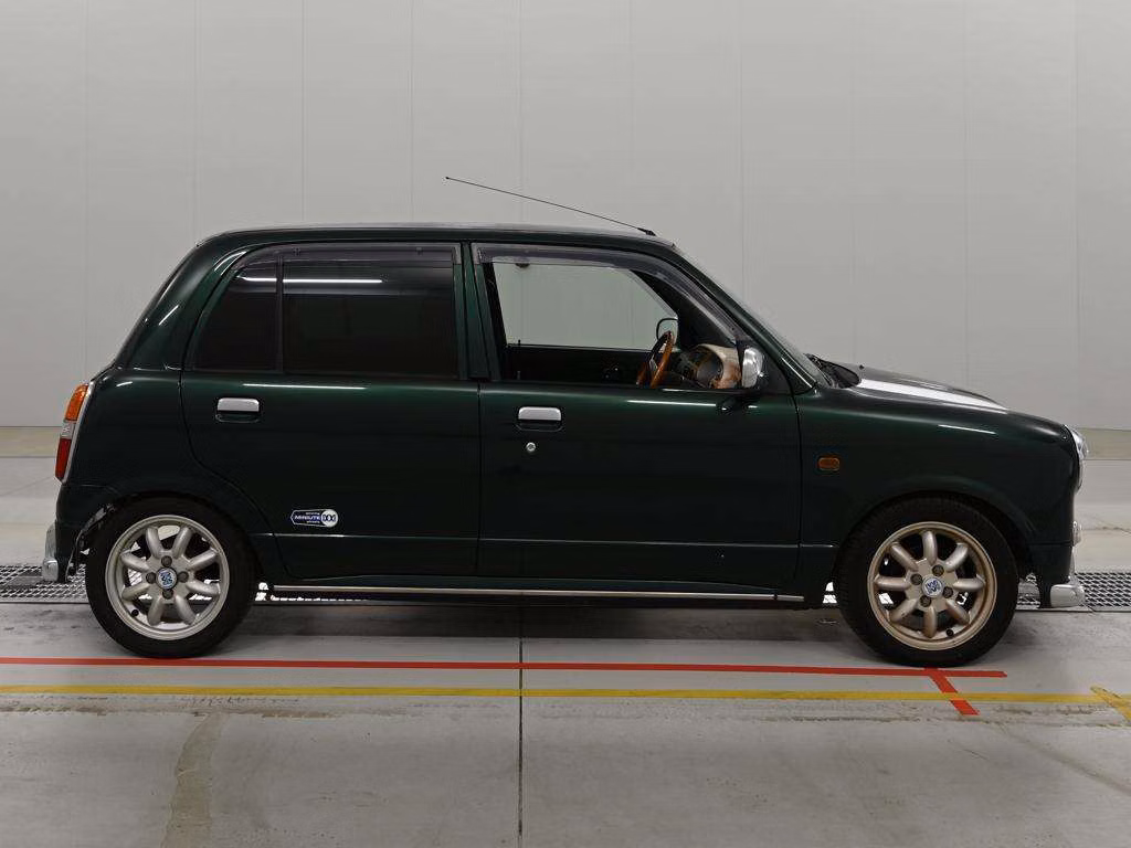 DAIHATSU MIRA GINO
