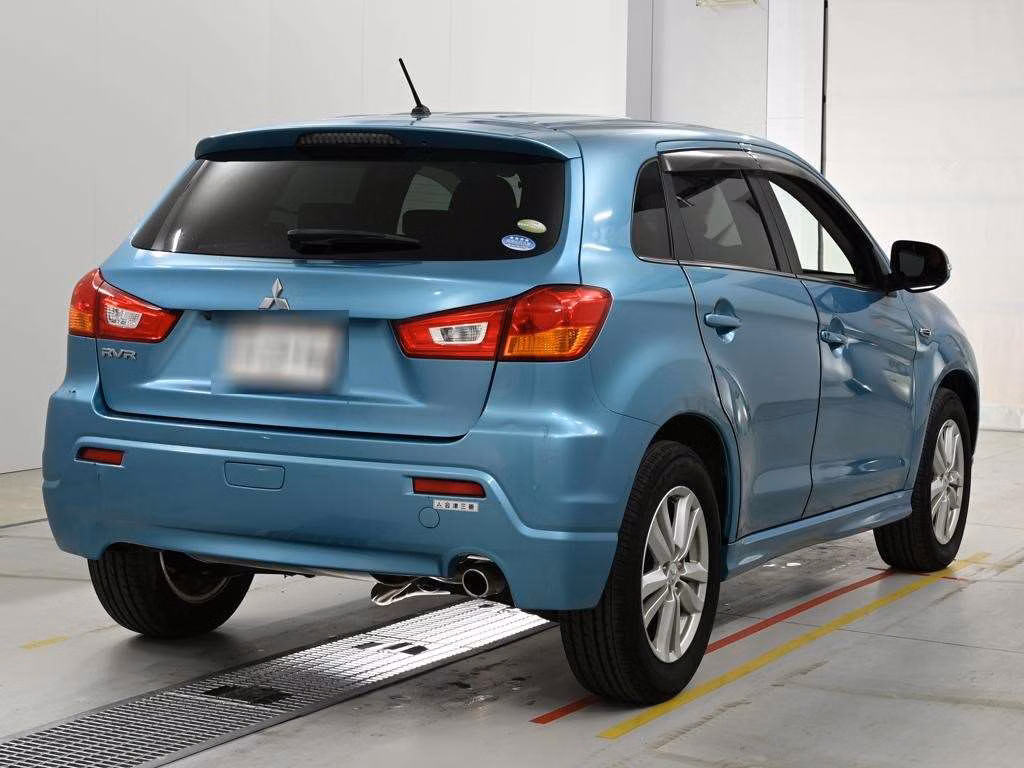 MITSUBISHI RVR
