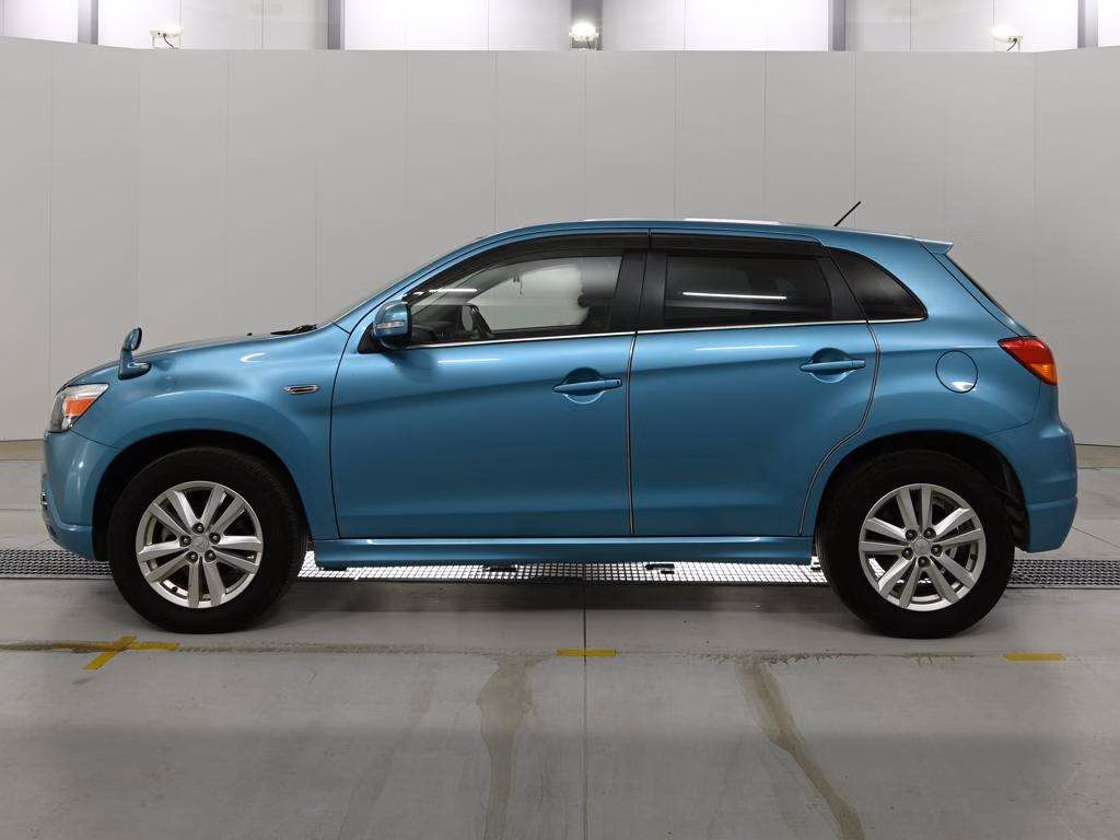 MITSUBISHI RVR