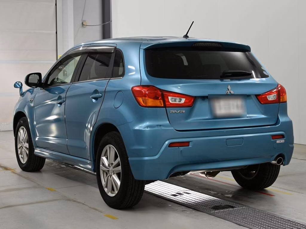 MITSUBISHI RVR