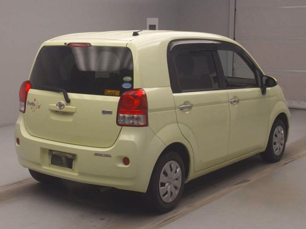 TOYOTA PORTE