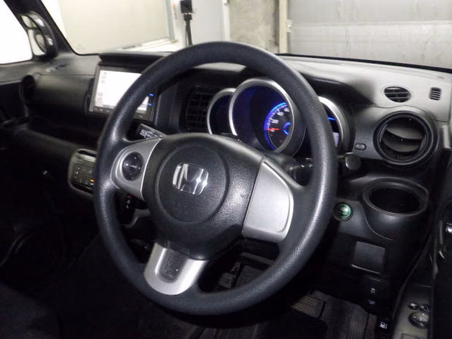 HONDA N-BOX+
