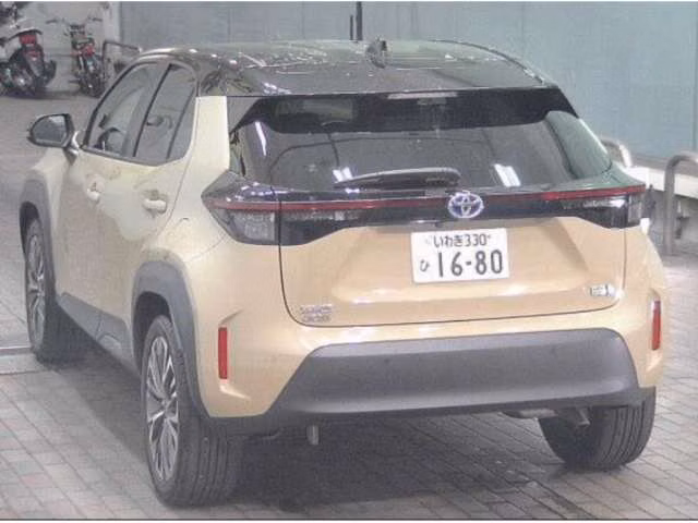TOYOTA YARIS CROSS