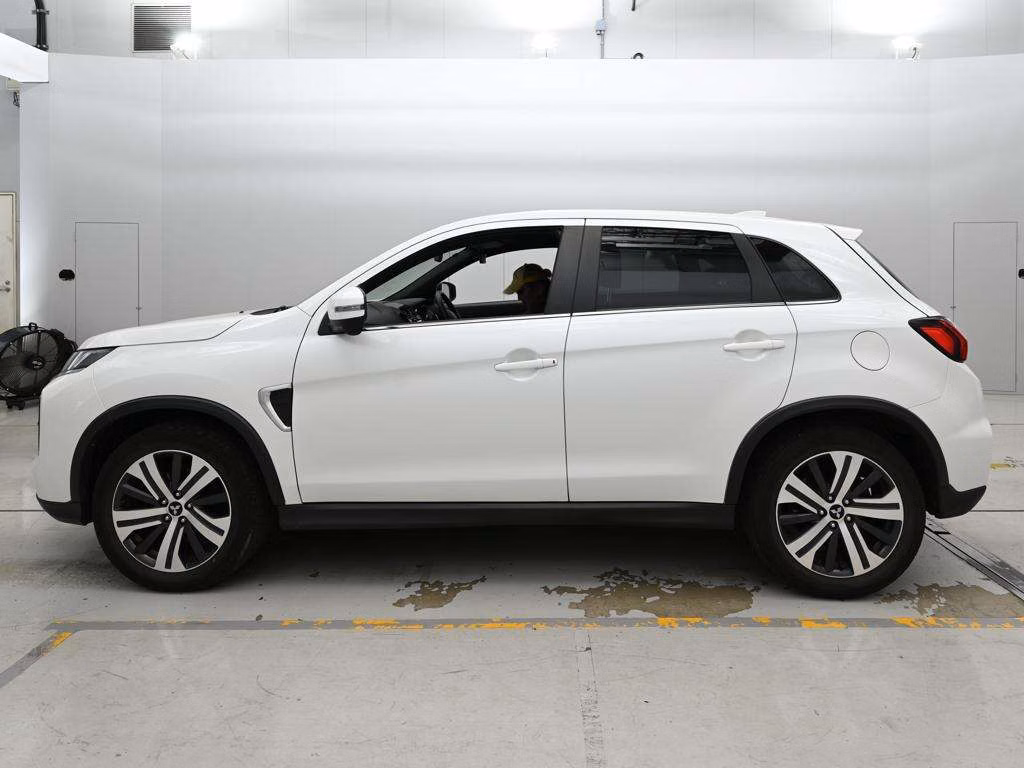 MITSUBISHI RVR