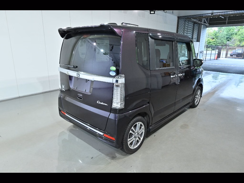 HONDA N-BOX