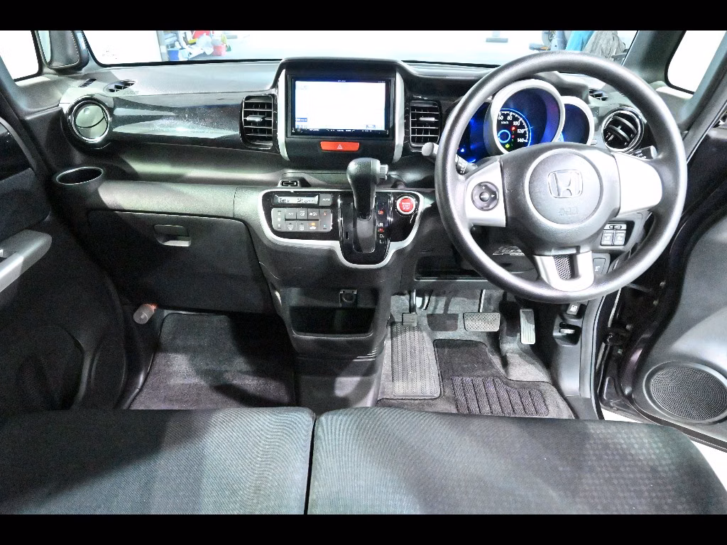 HONDA N-BOX