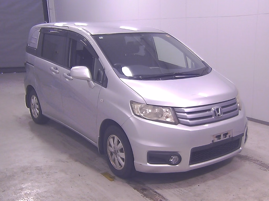 HONDA FREED SPIKE
