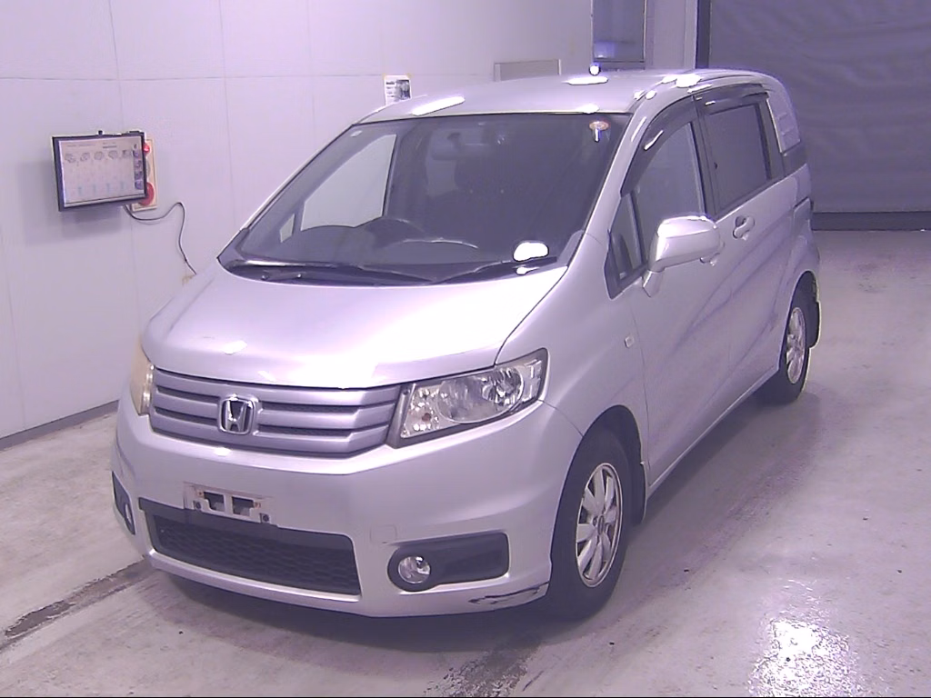 HONDA FREED SPIKE