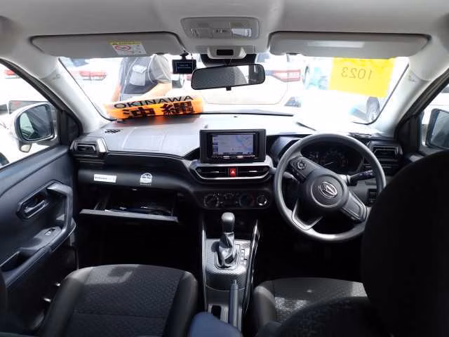 DAIHATSU ROCKY