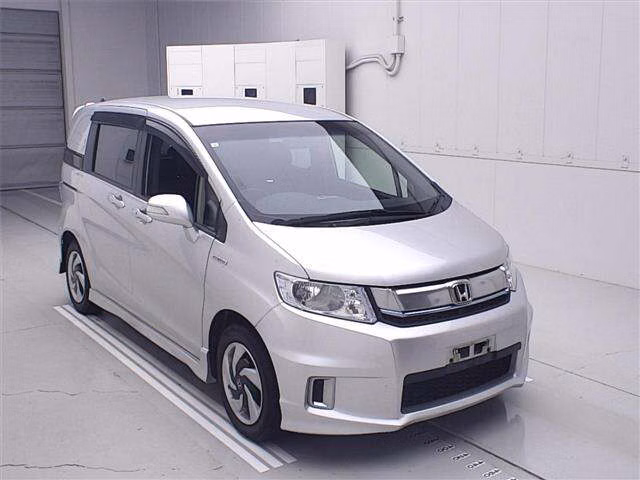 Honda Freed Spike