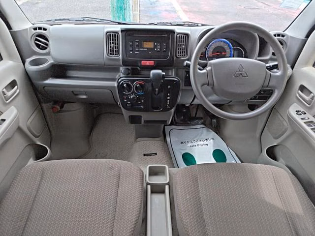MITSUBISHI MINICAB
