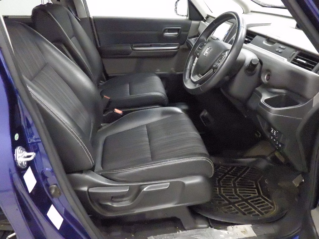 HONDA FREED+