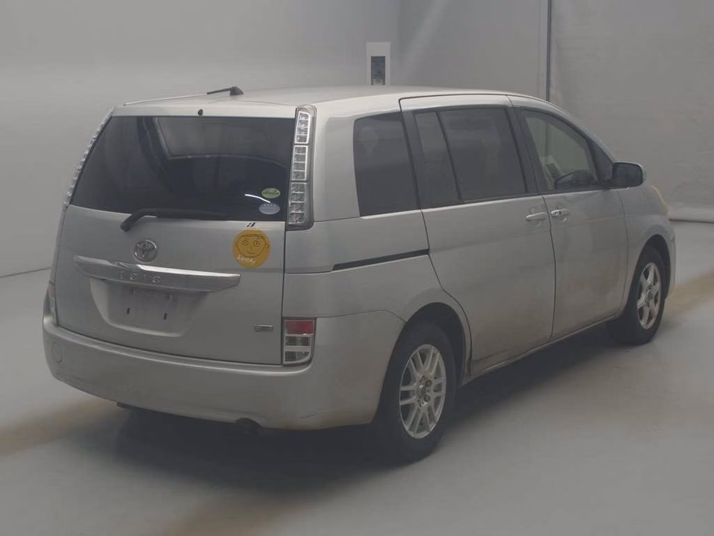 TOYOTA ISIS