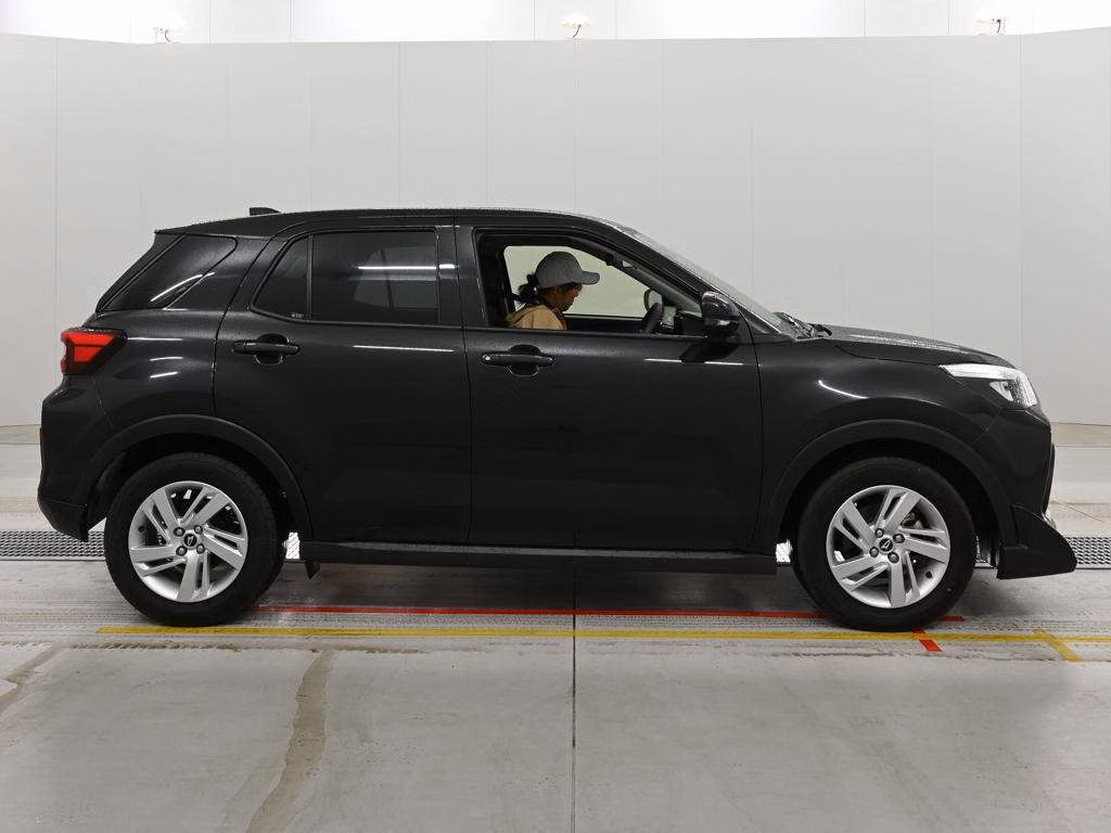 DAIHATSU ROCKY