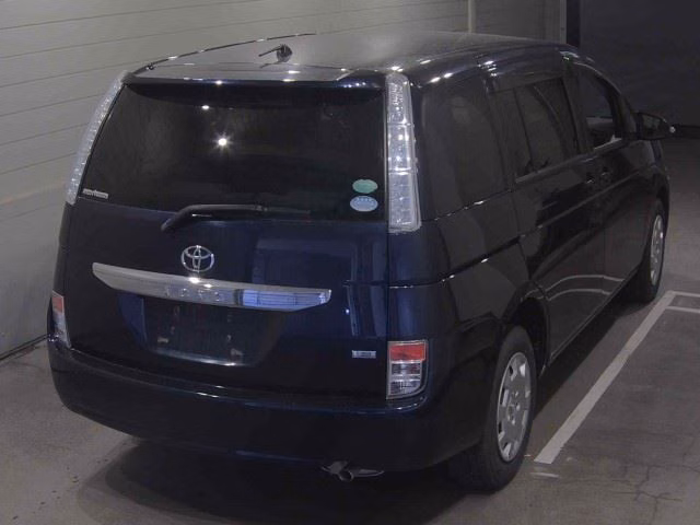 TOYOTA ISIS