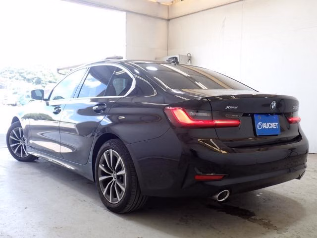 BMW 3-SERIES
