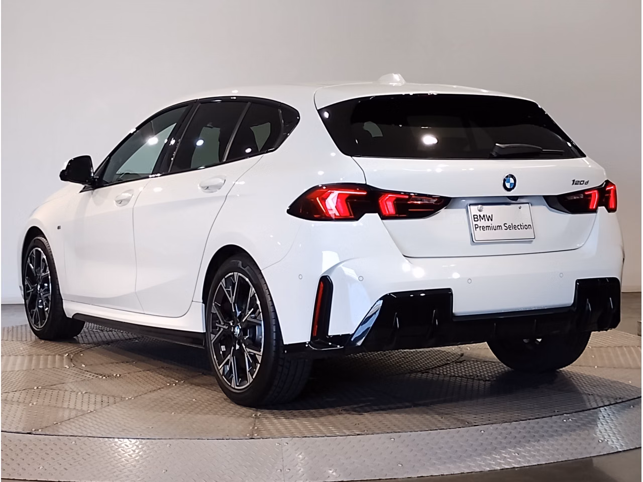 BMW 1-SERIES