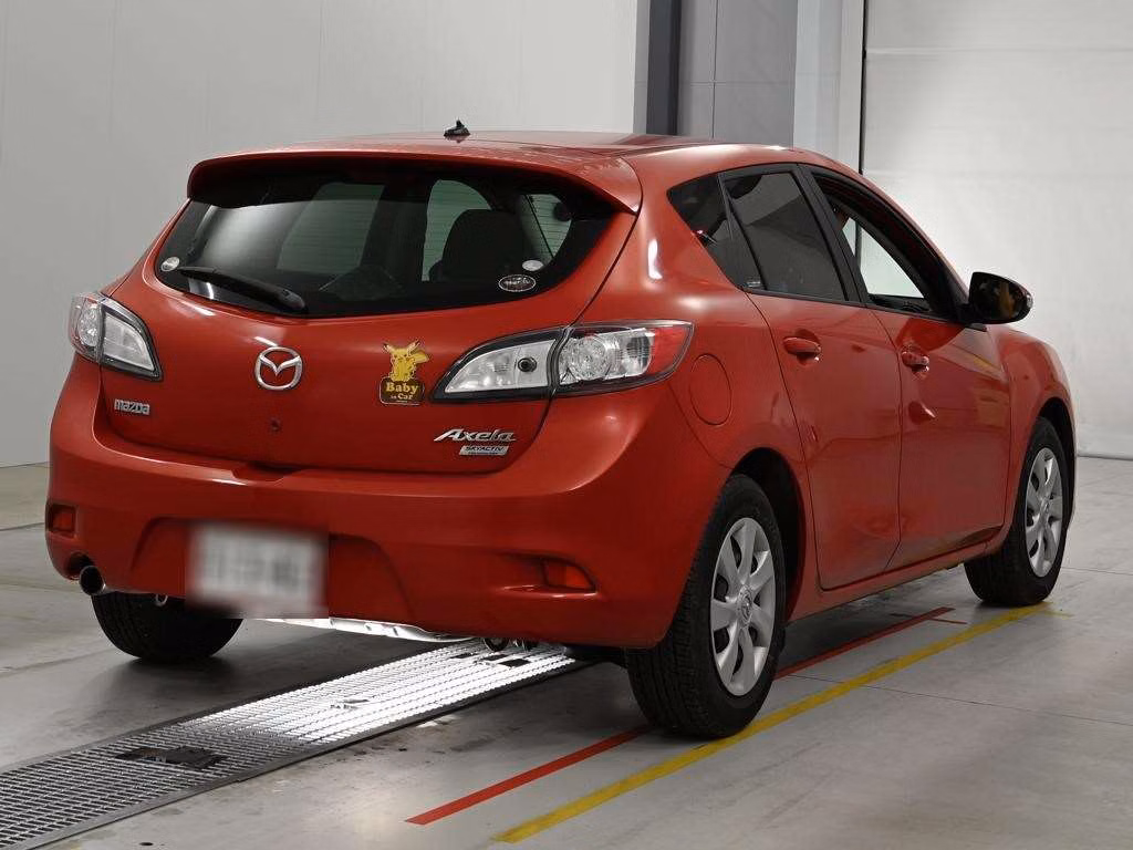 MAZDA AXELA