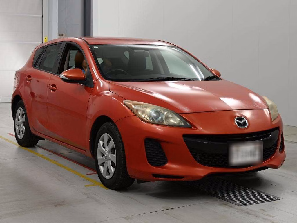MAZDA AXELA