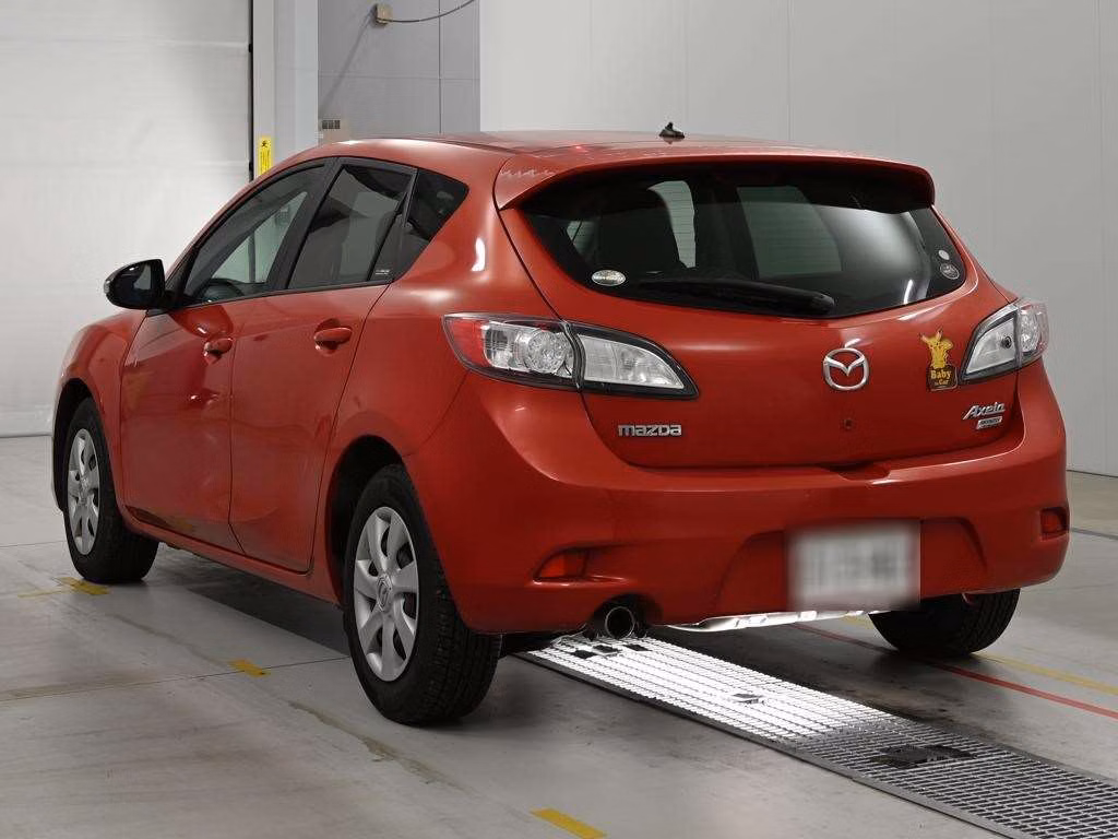 MAZDA AXELA
