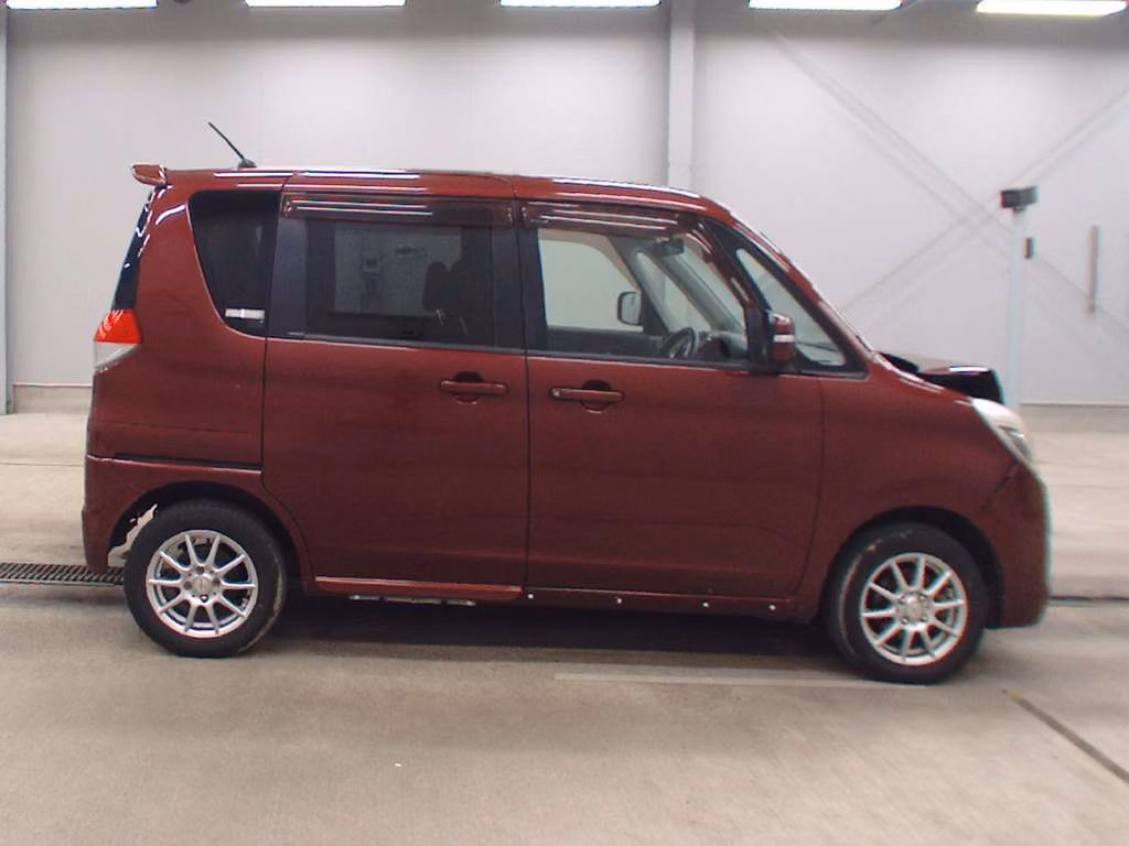MITSUBISHI DELICA D:2