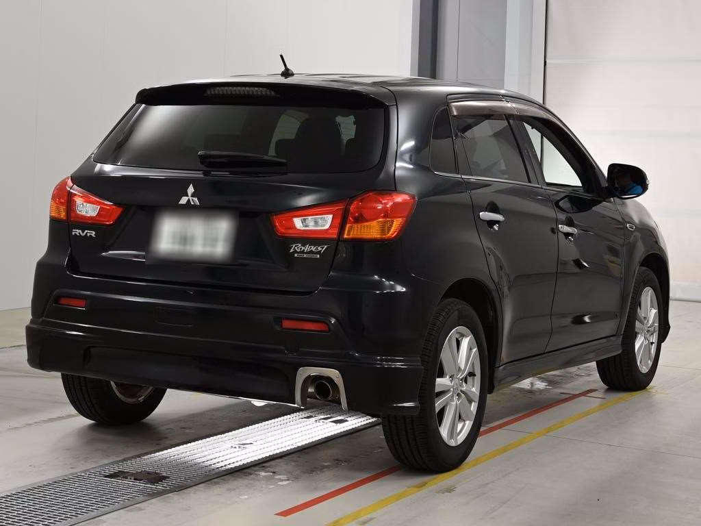 MITSUBISHI RVR