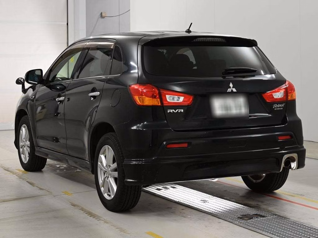 MITSUBISHI RVR