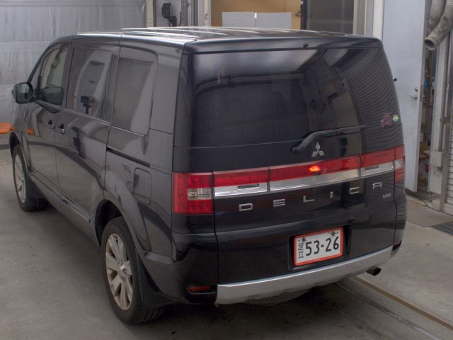 MITSUBISHI DELICA D:5