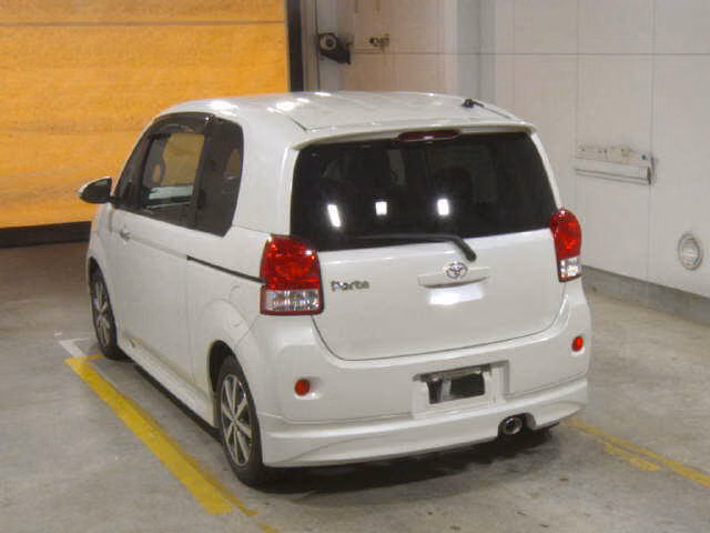 TOYOTA PORTE
