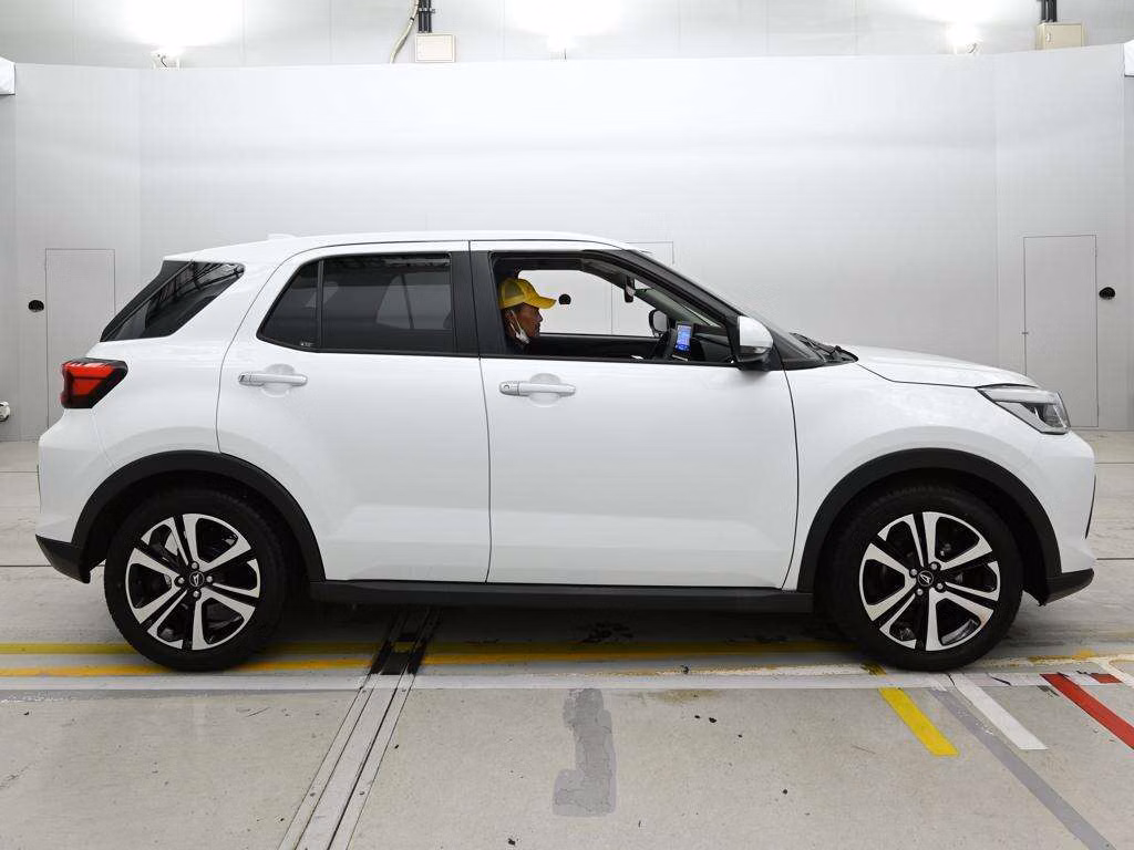 DAIHATSU ROCKY