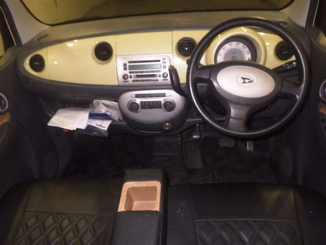 DAIHATSU MOVE LATTE