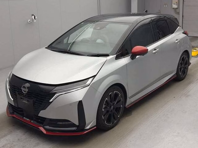 Nissan Aura