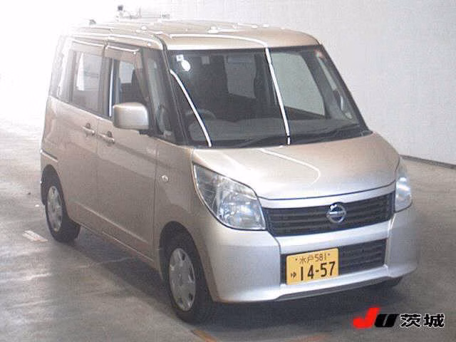 NISSAN ROOX