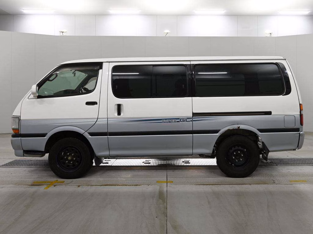 TOYOTA REGIUS ACE