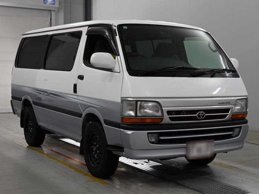 TOYOTA REGIUS ACE