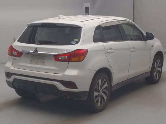 MITSUBISHI RVR