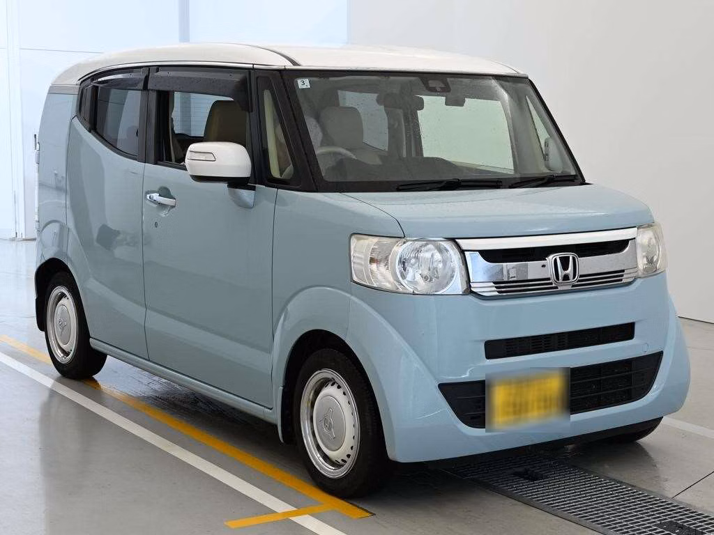 HONDA N-BOX SLASH