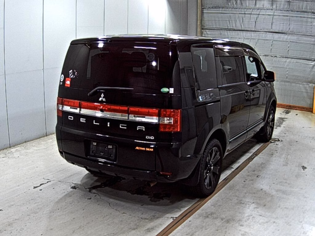 MITSUBISHI DELICA D:5