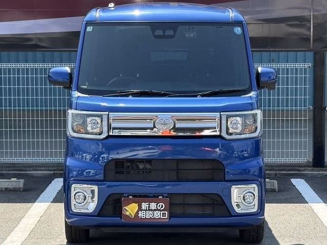 TOYOTA PIXIS MEGA