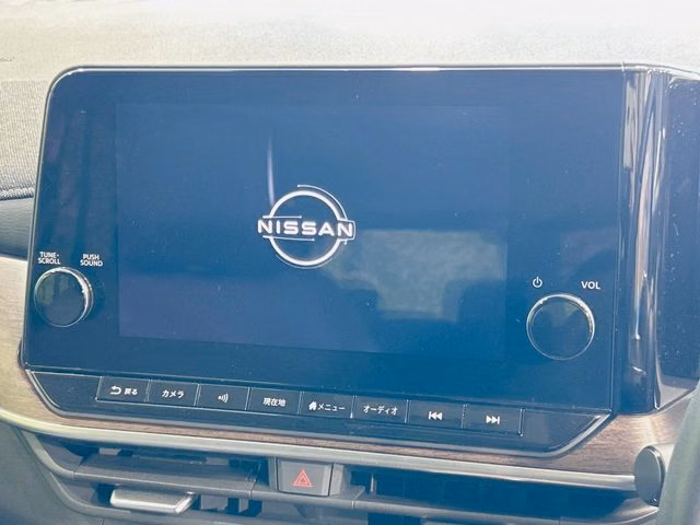 NISSAN AURA
