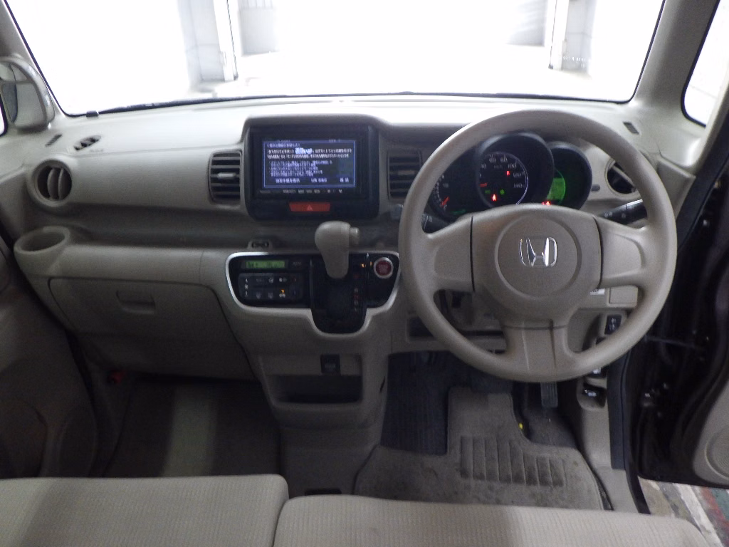 HONDA N-BOX