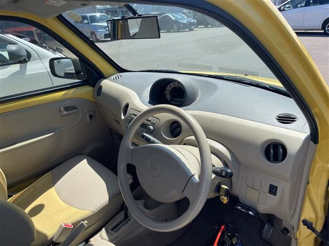 DAIHATSU ESSE
