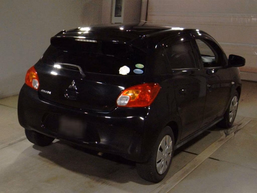 MITSUBISHI MIRAGE