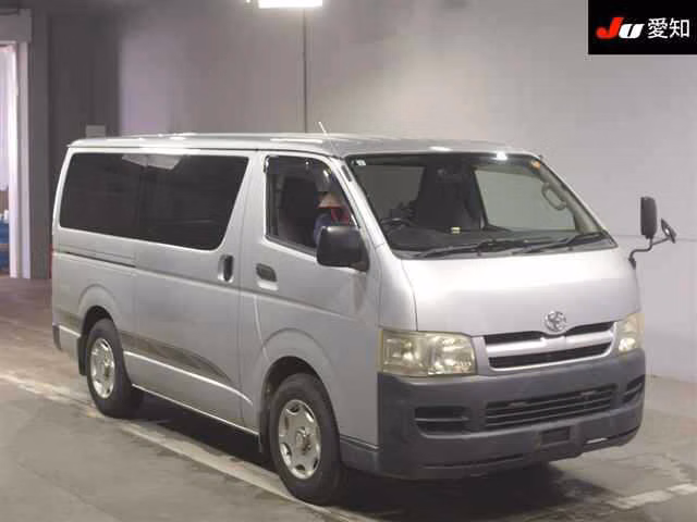 TOYOTA REGIUS ACE