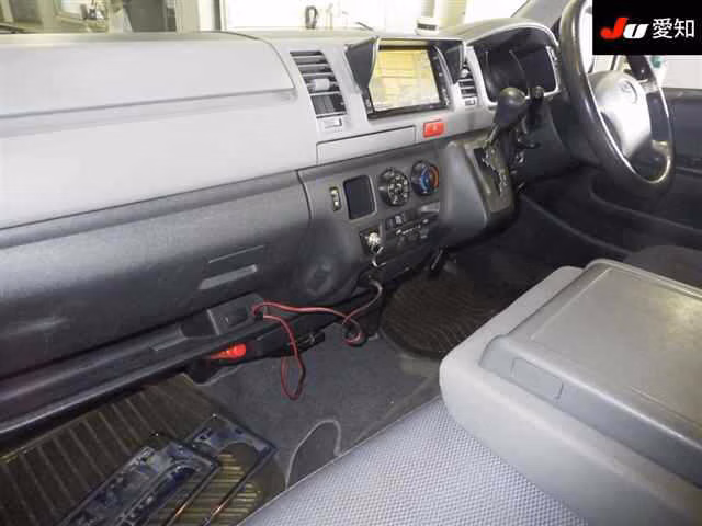 TOYOTA REGIUS ACE