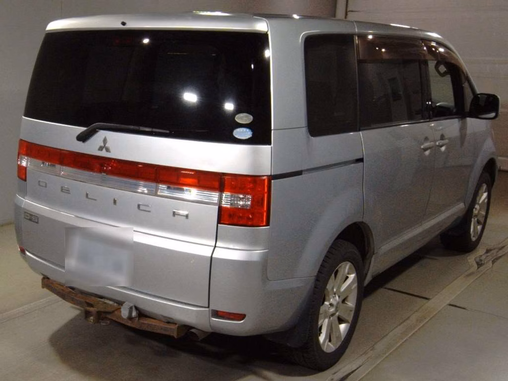 MITSUBISHI DELICA D:5