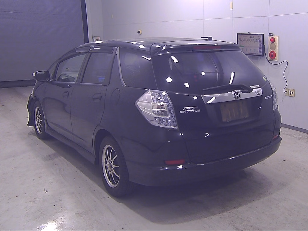 HONDA FIT SHUTTLE